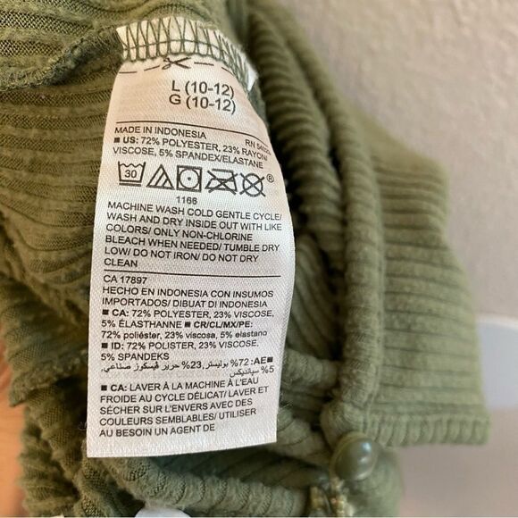 Old Navy green cozy ribbed short sleeve wide leg crop knit jumpsuit romper 10/12 - Picture 11 of 11